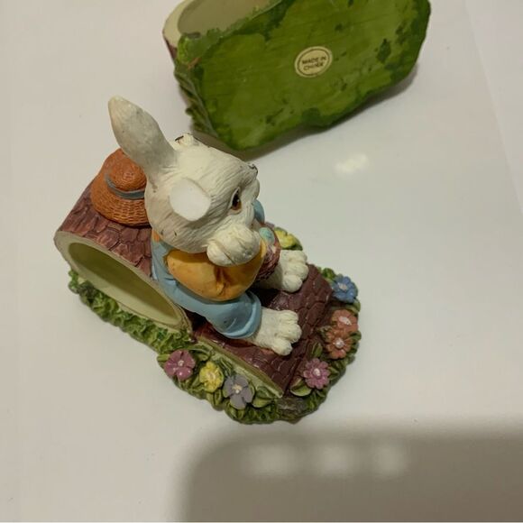 Set of 4 Easter Napkin Ring Holders Bunny Rabbit Sitting on Log Spring Resin G17 - Picture 7 of 8